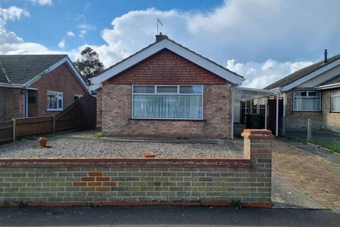 2 bedroom detached bungalow for sale, Hill Avenue, Gorleston