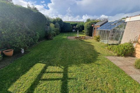 2 bedroom detached bungalow for sale, Hill Avenue, Gorleston