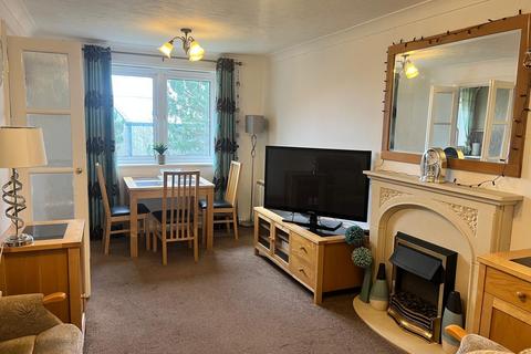 2 bedroom flat for sale, New Station Road, Bristol BS16