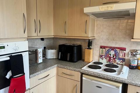 2 bedroom flat for sale, New Station Road, Bristol BS16