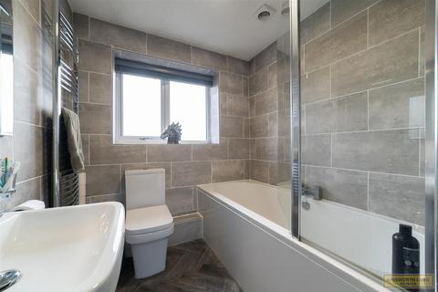 7 Chancel Way, Darwen, BB3 3RL