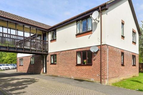 2 bedroom apartment to rent, SANDRINGHAM ROAD, PETERSFIELD, HAMPSHIRE  GU32 2AA