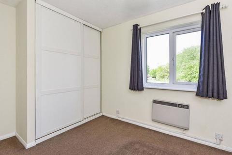 2 bedroom apartment to rent, SANDRINGHAM ROAD, PETERSFIELD, HAMPSHIRE  GU32 2AA