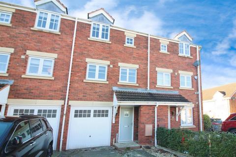 3 bedroom townhouse for sale, Barley Walk, Leeds LS25