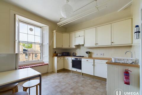 3 bedroom apartment to rent, Cumberland Street, New Town, Edinburgh, EH3