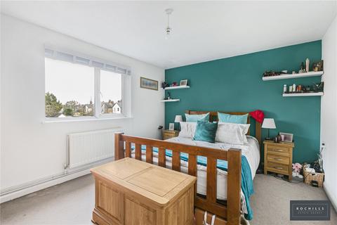 39 Thamesmead, Walton-on-thames, KT12 2SH