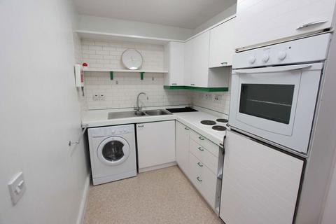 Studio to rent, Wapping High Street, London E1W