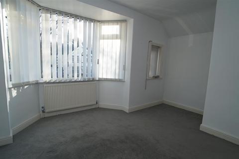 2 bedroom semi-detached house to rent, Ashbourne Road, Bolton Outlanes, Bradford