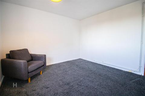 2 bedroom flat to rent, 2-Bed Apartment to Let on Samuel Street, Preston