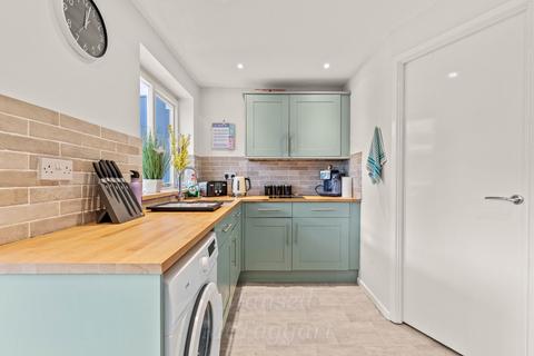 8 Ash Keys, Crawley, RH10 6TJ