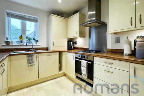 2 bedroom apartment for sale, Barn Avenue, Aldershot, Hampshire