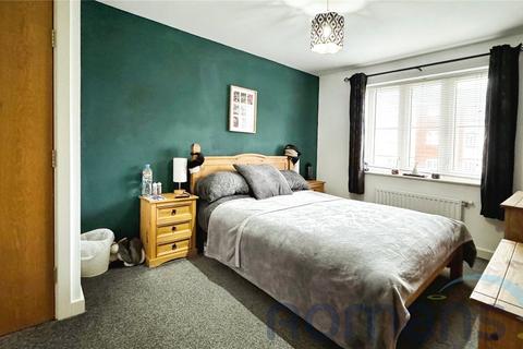 2 bedroom apartment for sale, Barn Avenue, Aldershot, Hampshire