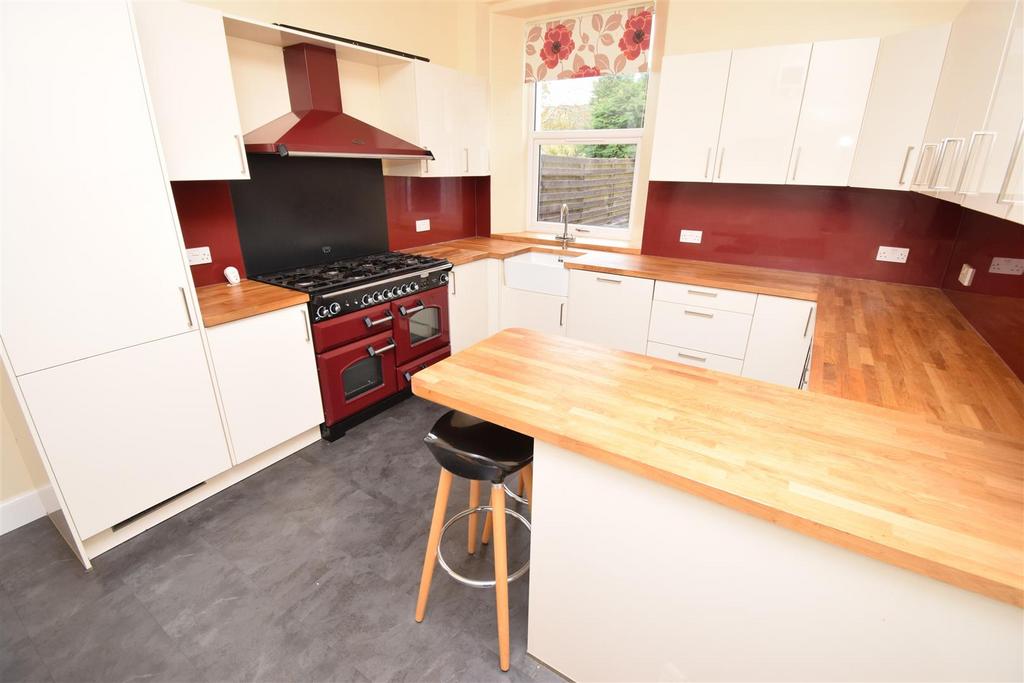 Kitchen breakfast room (2).jpg