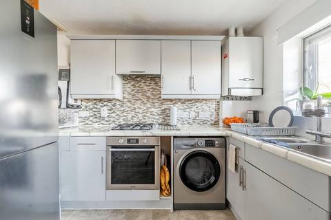 1 bedroom flat for sale, Owen Close, Northolt, UB5