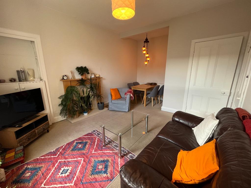 Apartment in Edinburgh, Tollcross - View 3