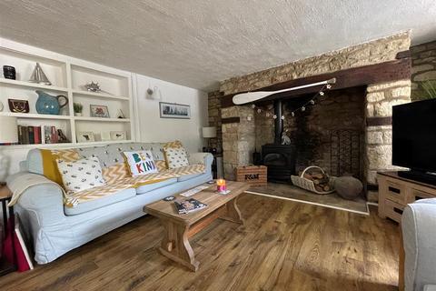 undefined, Salisbury Street, Marnhull, Sturminster Newton