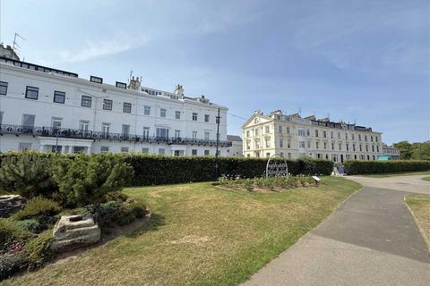 The Crescent, Filey