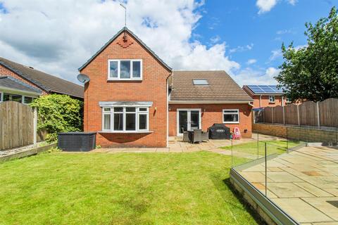 5 bedroom detached house for sale, Partons Place, Wakefield WF3