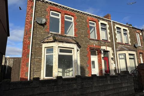 3 bedroom end of terrace house for sale, Maesmelyn Street, Port Talbot, Neath Port Talbot.