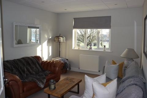 3 bedroom flat to rent, The Oval, Sidcup, DA15