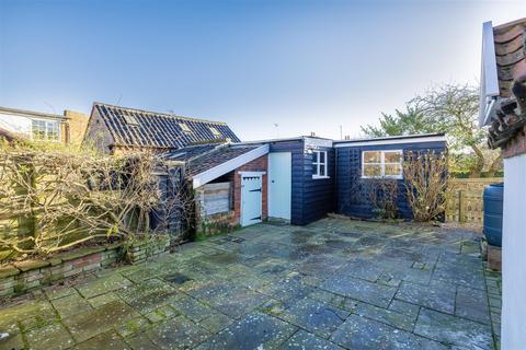 Dreadnought Back Road, Wenhaston, Halesworth, IP19 9EB