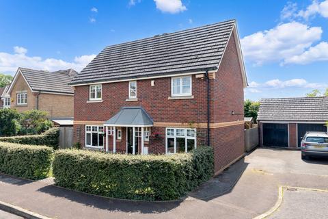 4 bedroom detached house to rent, Elbourn Way, Royston SG8