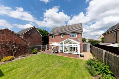 4 bedroom detached house to rent, Elbourn Way, Royston SG8