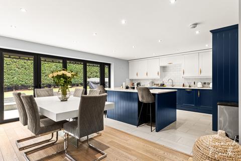 41 Rayfield, Epping, CM16 5AD