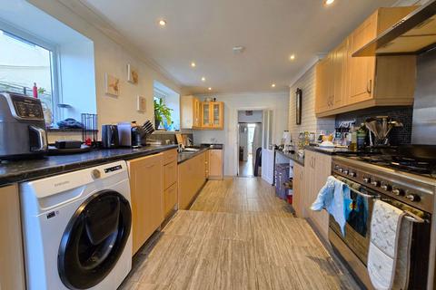 86 Callington Road, Saltash, PL12 6DY