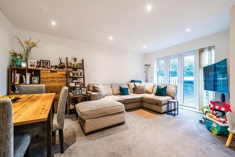 2 bedroom flat for sale, Chorleywood, Rickmansworth WD3