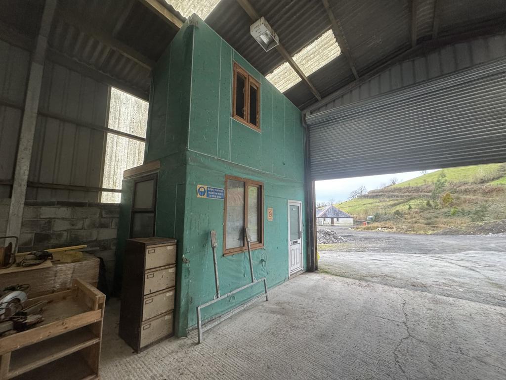 Side 2 Storey Office Room