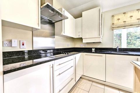 2 bedroom apartment to rent, Wispers Lane, Haslemere, Surrey, GU27