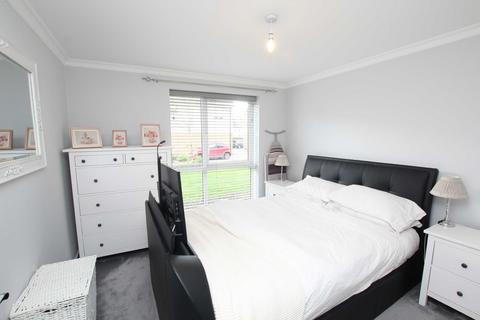 94 Kittiwake Drive, Portishead, Bristol, BS20 7PN