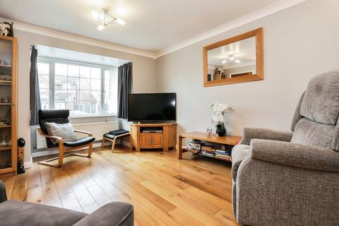 3 Blake Avenue, Shotley Gate, Ipswich, IP9 1RL