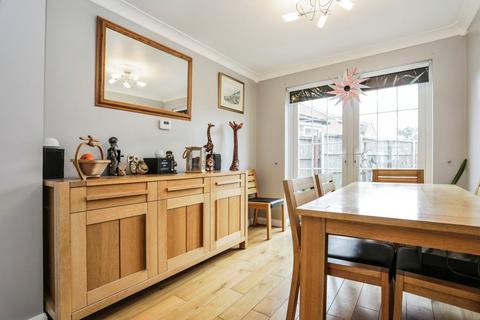 3 Blake Avenue, Shotley Gate, Ipswich, IP9 1RL
