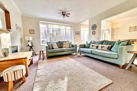 2 bedroom flat for sale, Branksome Park