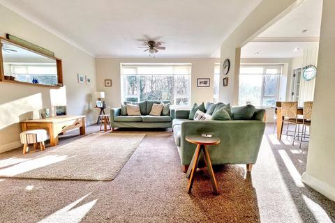 2 bedroom flat for sale, Branksome Park