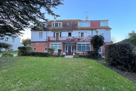 2 bedroom flat to rent, Kingsgate Avenue Broadstairs CT10