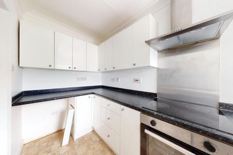 1 bedroom flat to rent, The Parade, Folkestone, CT20