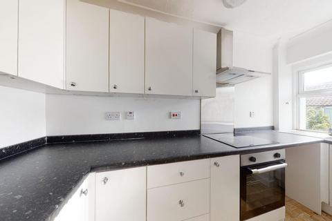 1 bedroom flat to rent, The Parade, Folkestone, CT20