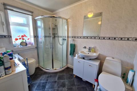 3 bedroom semi-detached house for sale, Causeway Crescent, Totton SO40