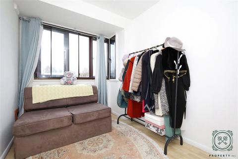 1 bedroom apartment for sale, Bream Close, London, N17