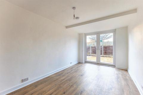 5 Abbots Road, Pershore, WR10 1LL