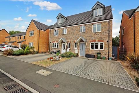 4 bedroom townhouse for sale, Ymyl Yr Afon, Pontypridd CF37