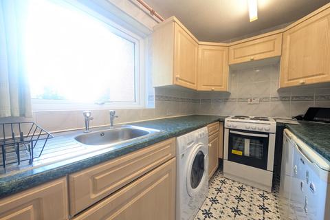 1 bedroom flat to rent, Cliffe Gardens, Shipley, West Yorkshire