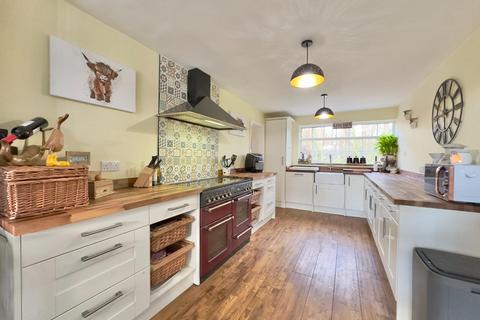 16 Bark Meadows, Dodworth, Barnsley, S75 3JB