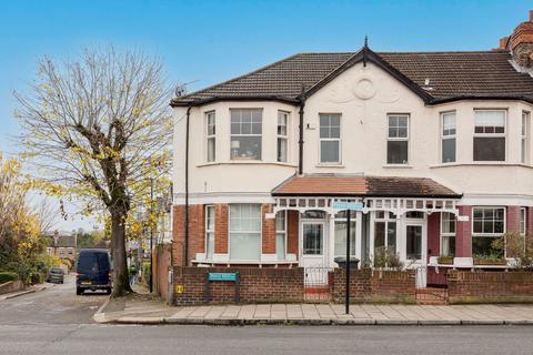 4 bedroom end of terrace house for sale, Perry Hill, London SE6