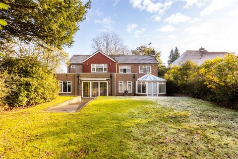 4 bedroom detached house for sale, Oathall Road, Haywards Heath