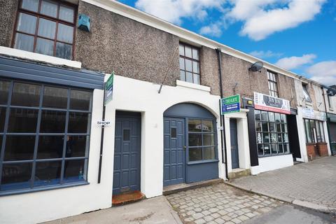 Retail property (high street) to rent, Duckworth Street, (Retail Store Or Lock Up), Darwen