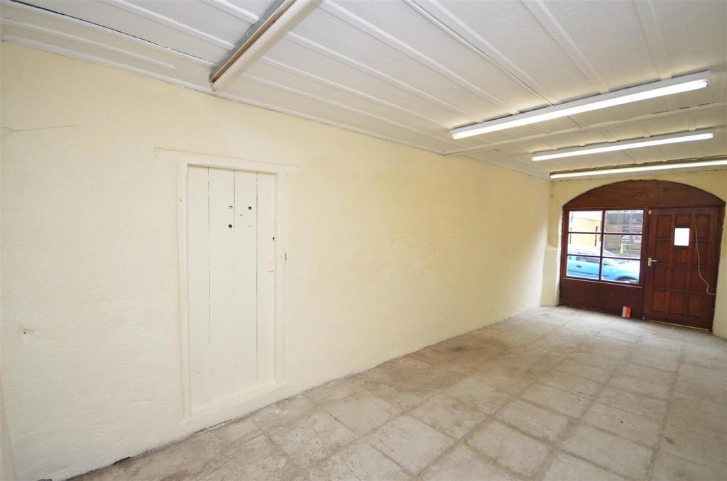 Retail/Storage Space